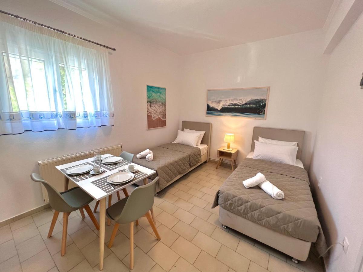 העיירה סקיאתוס Athanasia Apartments מראה חיצוני תמונה